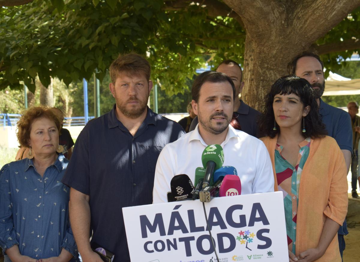 Alberto Garzón, con Nico Sguiglia y Toni Morillas.