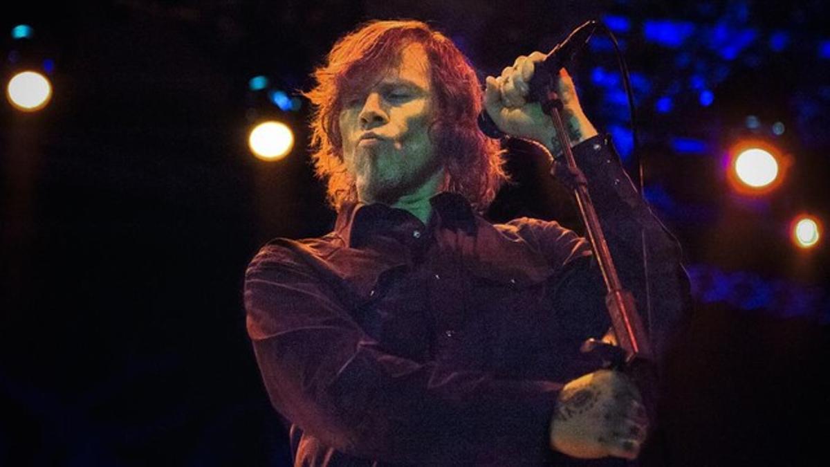 Mark Lanegan, actuando en el Sant Jordi Club, en diciembre del 2012.