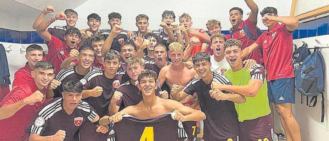 El San Francisco juvenil celebra su triunfo ante el Constància.