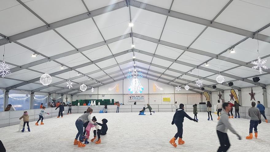 NAVIDAD VIGO 2022: Horario y precios de la pista de patinaje sobre hielo de  Samil