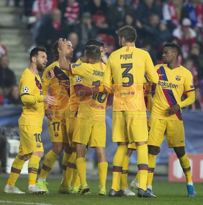 Las fotos del partido entre el Slavia de Praga y el FC. Barcelona de Liga de Campeones, disputado en el Eden Arena de Praga.