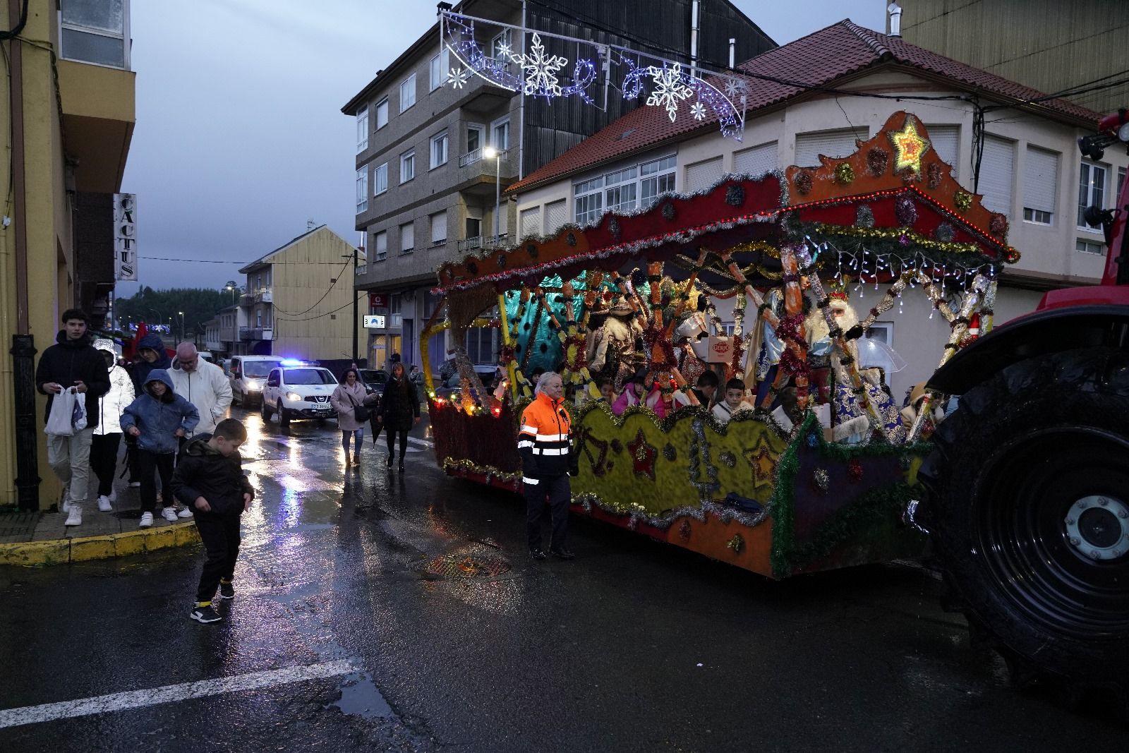 Cabalgata de Reyes en Deza-Tabeirós: la magia se impone a los elementos