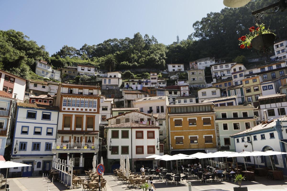 Vista del anfiteatro de Cudillero