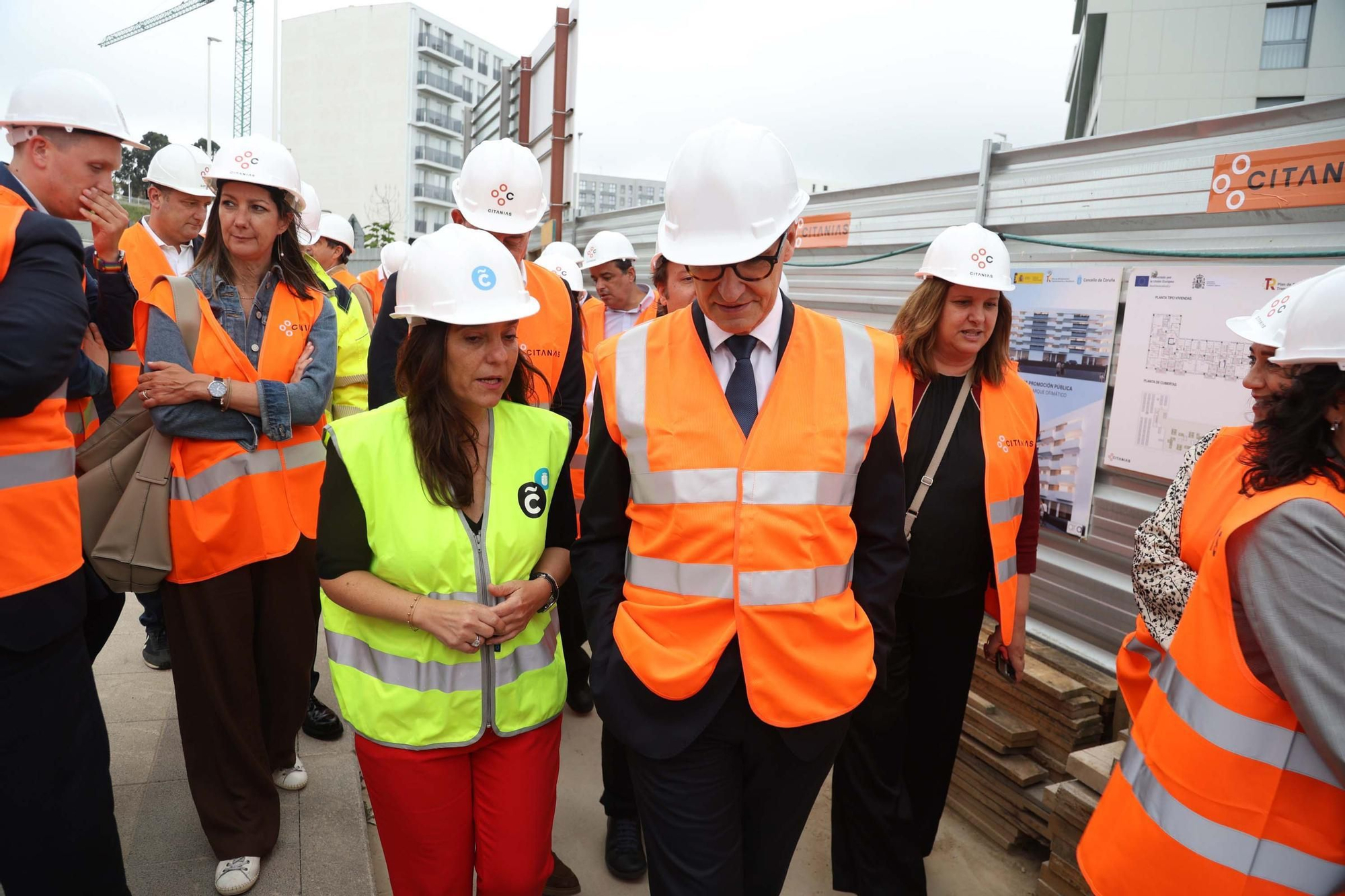 Salvador Illa e Inés Rey visitan las obras de Xuxán