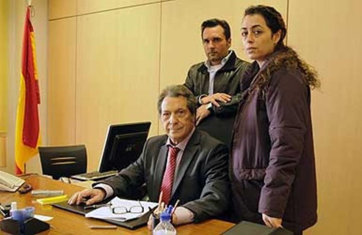 Sancho Gracia (assegut), Antonio Chamizo i María Isasi, protagonistes de ’Días sin Luz’. Sancho Gracia (assegut), Antonio Chamizo i María Isasi, protagonistes de ’Días sin Luz’.