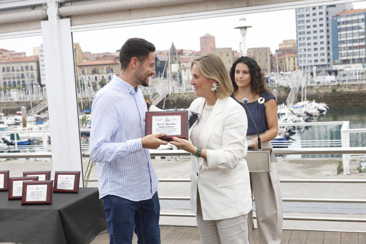 El homenaje a los técnicos y periodistas asturianos mundialistas, en imágenes