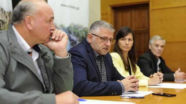 Luis Calvo, Manuel Cuiña, Verónica Pichel y Luis Taboada ya comparecieron juntos en octubre de 2022 para denunciar discriminación de la Xunta en los presupuestos para el presente año.   | // BERNABÉ/JAVIER LALÍN