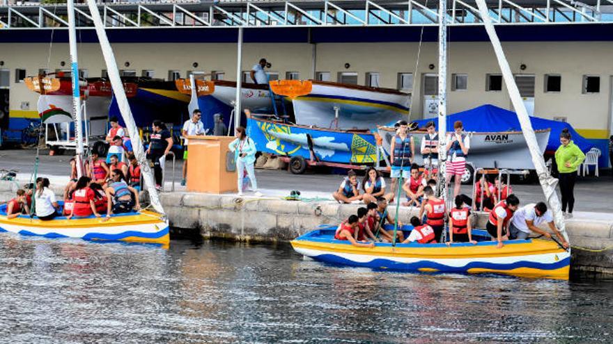 La vela latina canaria viajará  al salón náutico  de La Rochelle