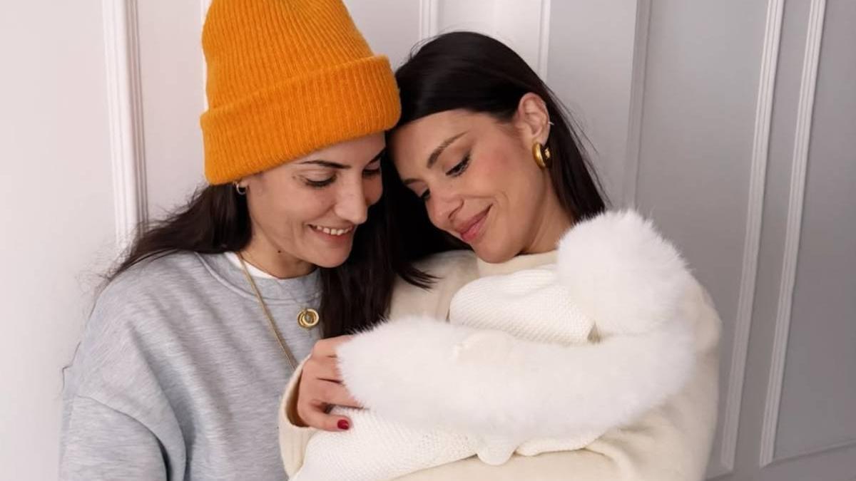 La agridulce Navidad de Dulceida y Alba Paul por enseñar (finalmente) la cara de su hija