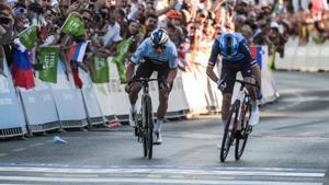 Evenepoel guanya el campionat d’Europa per la ‘photo finish’