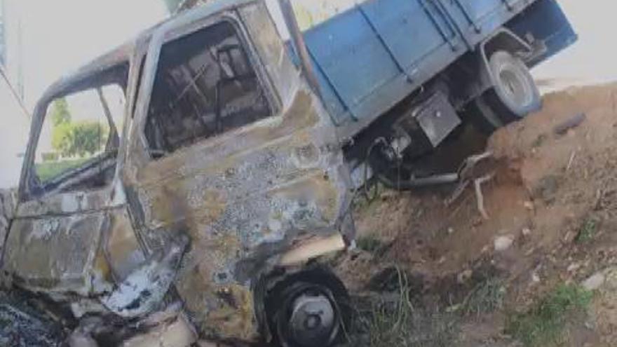 Aparece calcinado el camión robado el día de la Cabalgata en Torrevieja