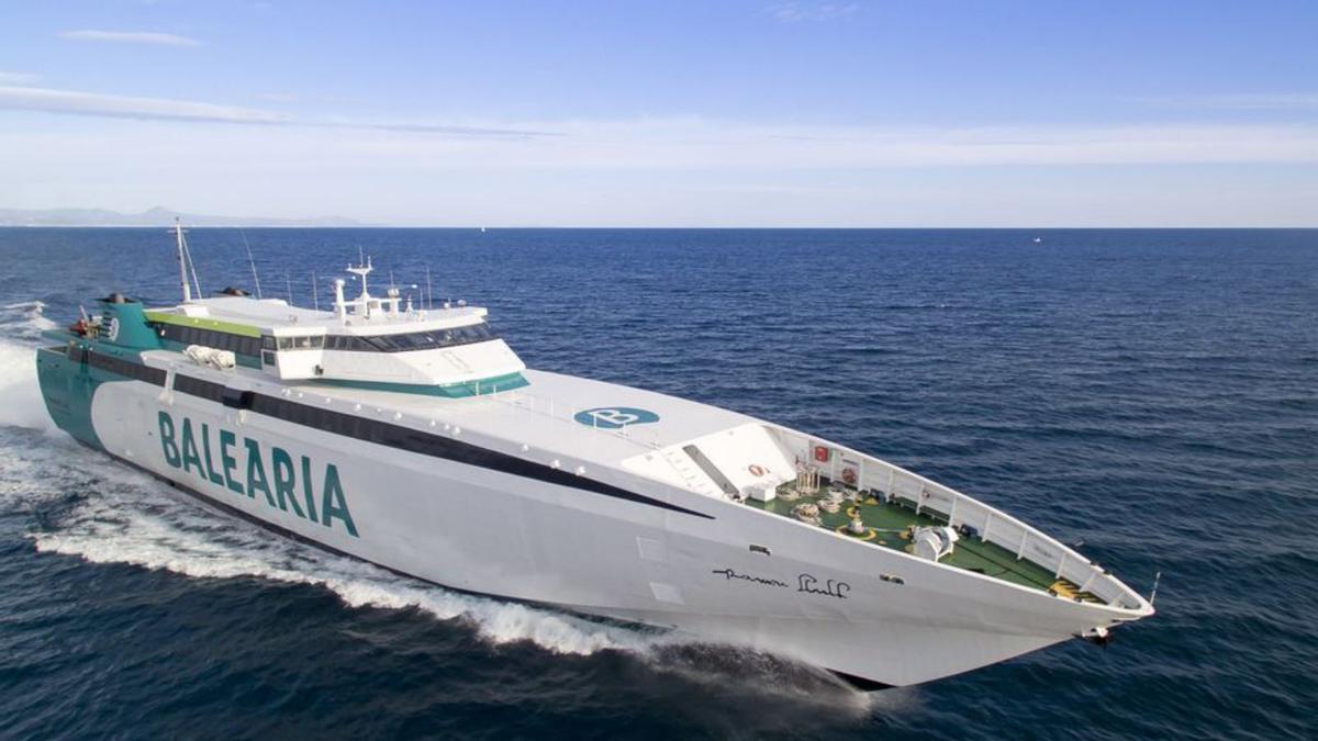 El «fast ferry» Ramon Llull de Baleària. | LEVANTE-EMV