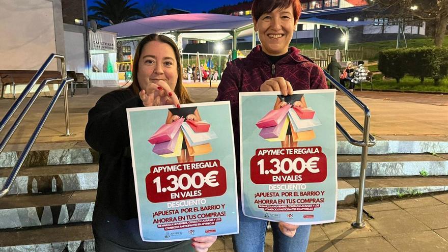 Sheyla González y Begoña Fernández, en la presentación de la nueva campaña de Corvera.