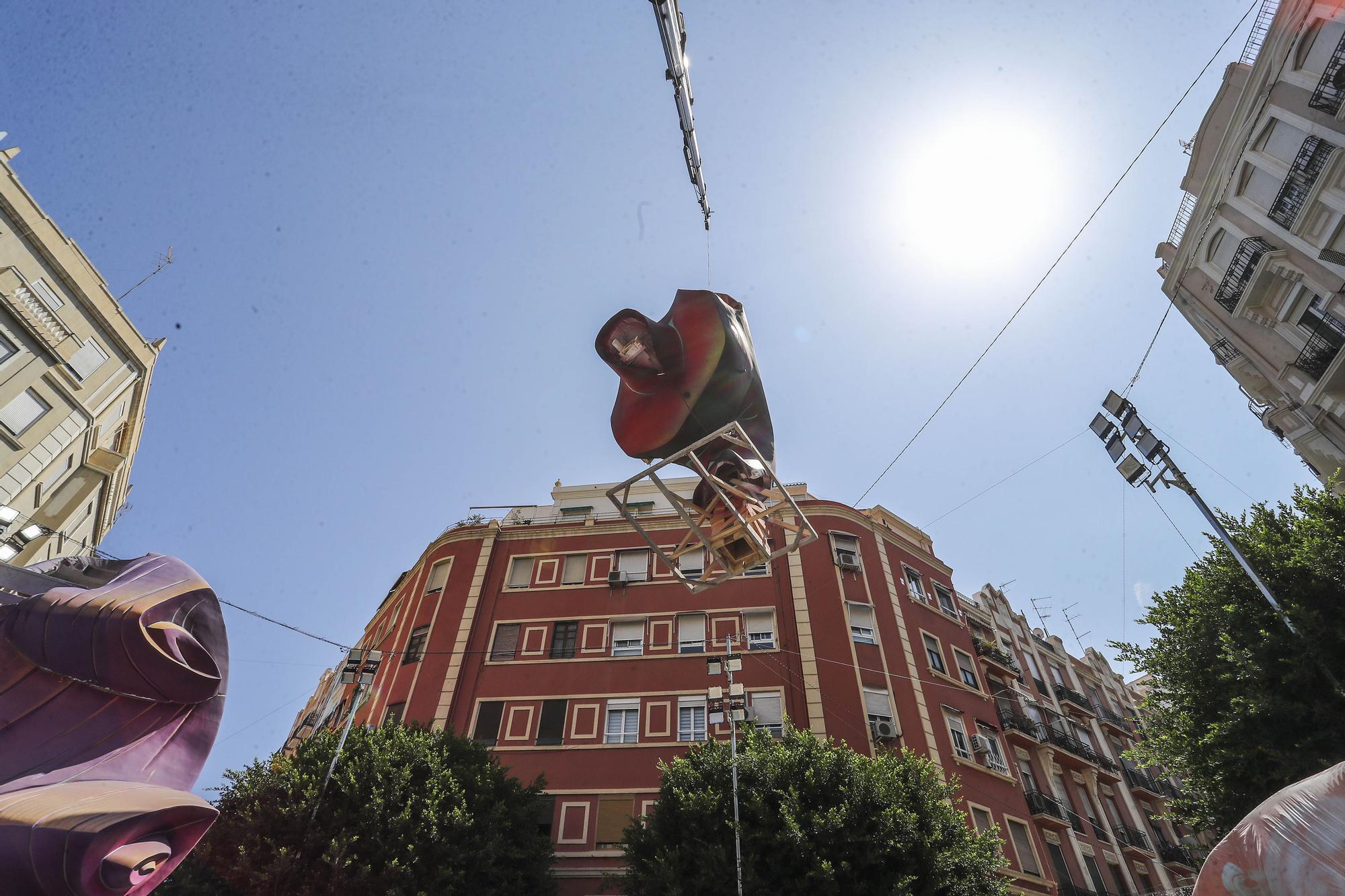 Fallas 2021. Espectacular "plantà" de Sueca-Literato Azorín