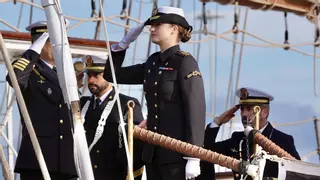 La Princesa Leonor embarca en el buque escuela para iniciar desde Cádiz su instrucción como guardiamarina