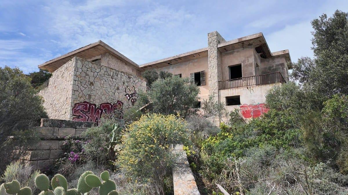 Una de las casas que diseñó Josep Ferragut para los anteriores propietarios