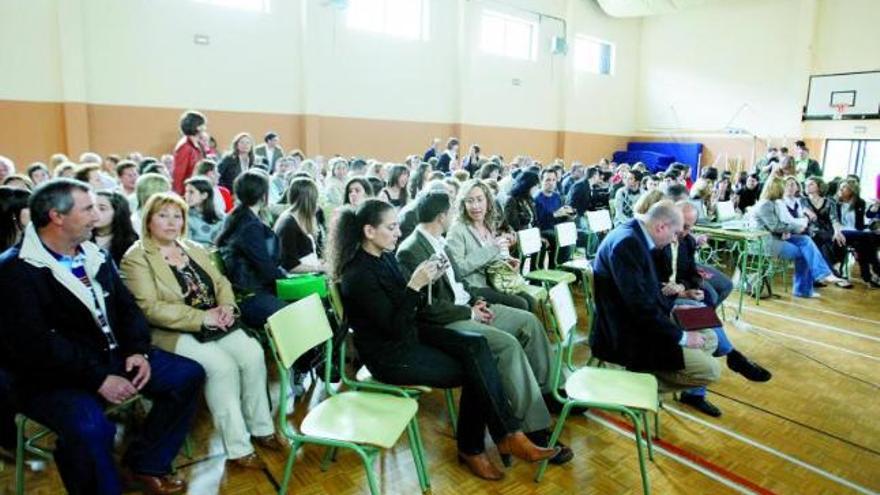 Los estudiantes  de segundo de Bachillerato del N.º 5 se despiden del instituto