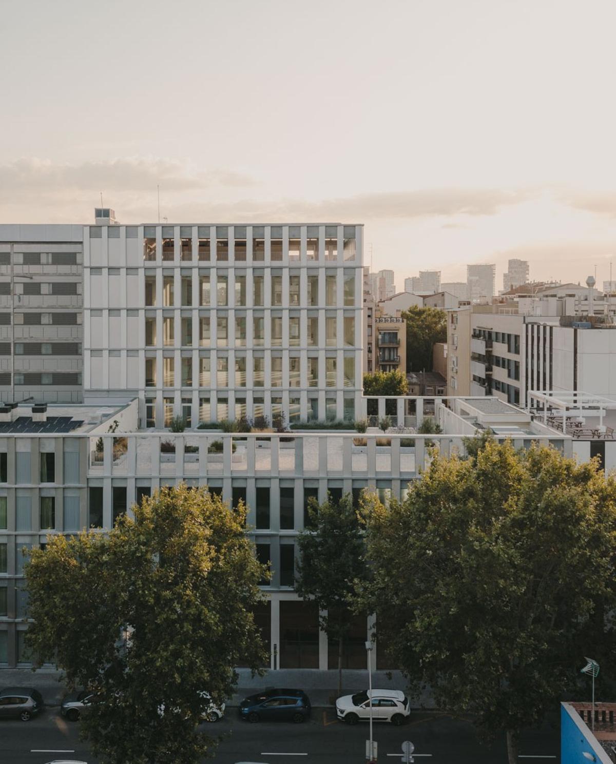 El edificio de la calle Llacuna número 28 donde la Universidad de Hong Kong abrirá su primer campus europeo