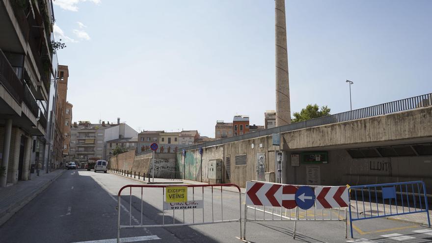 Afectacions al carrer Sant Antoni Maria Claret pels treballs d&#039;urbanització de l&#039;entorn de l&#039;antiga Alcoholera