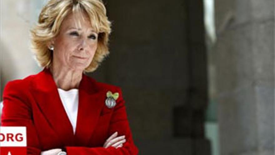 Aguirre mantiene el pulso con Rajoy al no excluir ser candidata