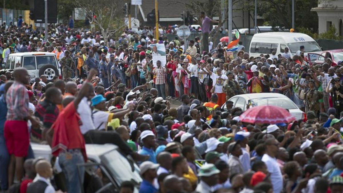 Los restos de Mandela llegan al pueblo de su infancia