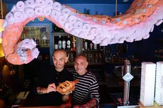 Bueu presume y disfruta del mejor “polbo” del mundo