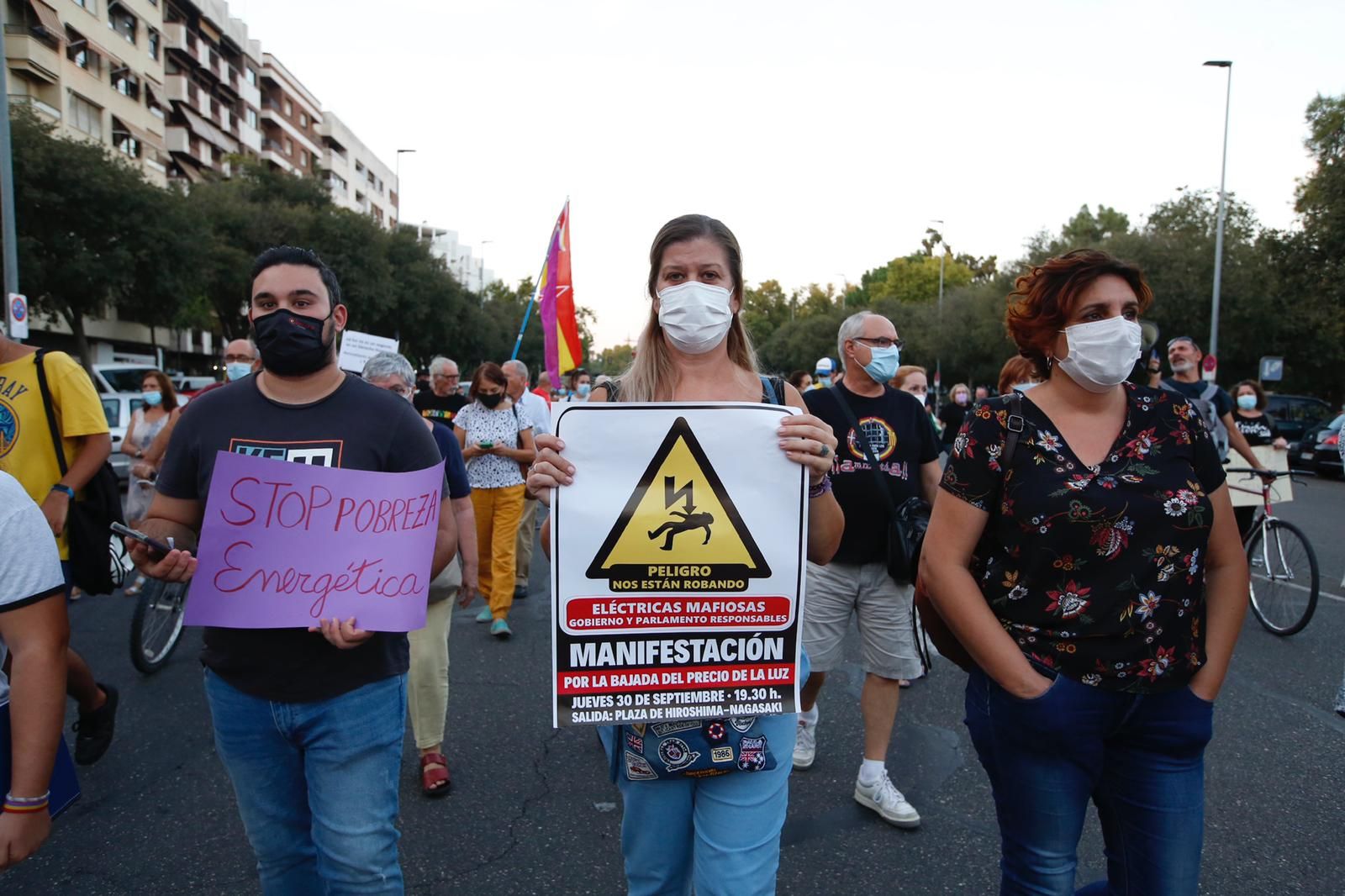 Manifestación contra el abuso de las eléctricas.