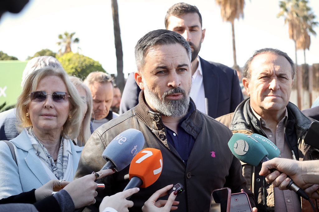 Todas las imágenes de la visita de Santiago Abascal en Murcia este domingo