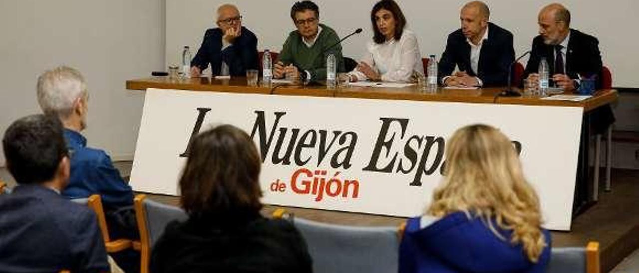 Francisco García, Roberto Fernández, María Mitre, Secundino González y Antonio Corripio.