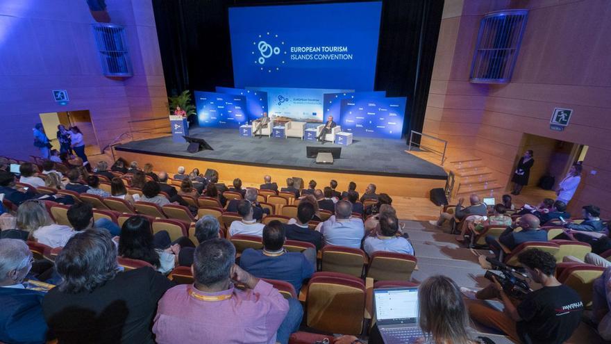 Aspecto que presentaba ayer el auditorio de Expomeloneras durante la sesión inaugural de la convención.