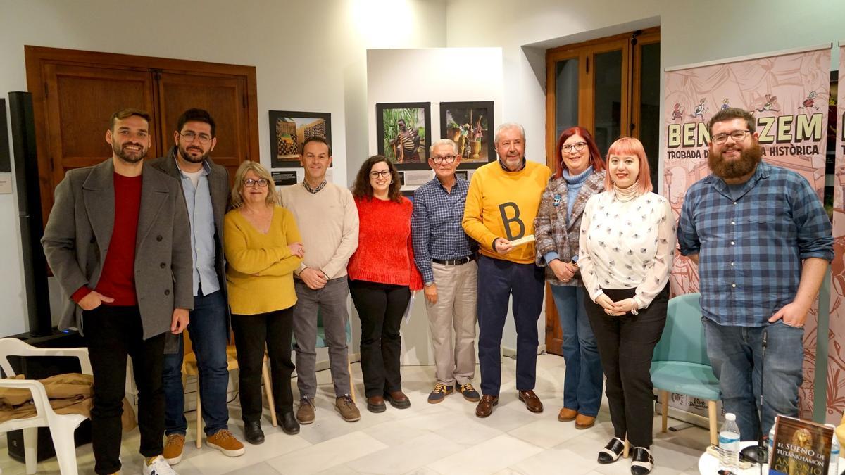 Clausura del festival, con el premiado Antonio Cabanas.