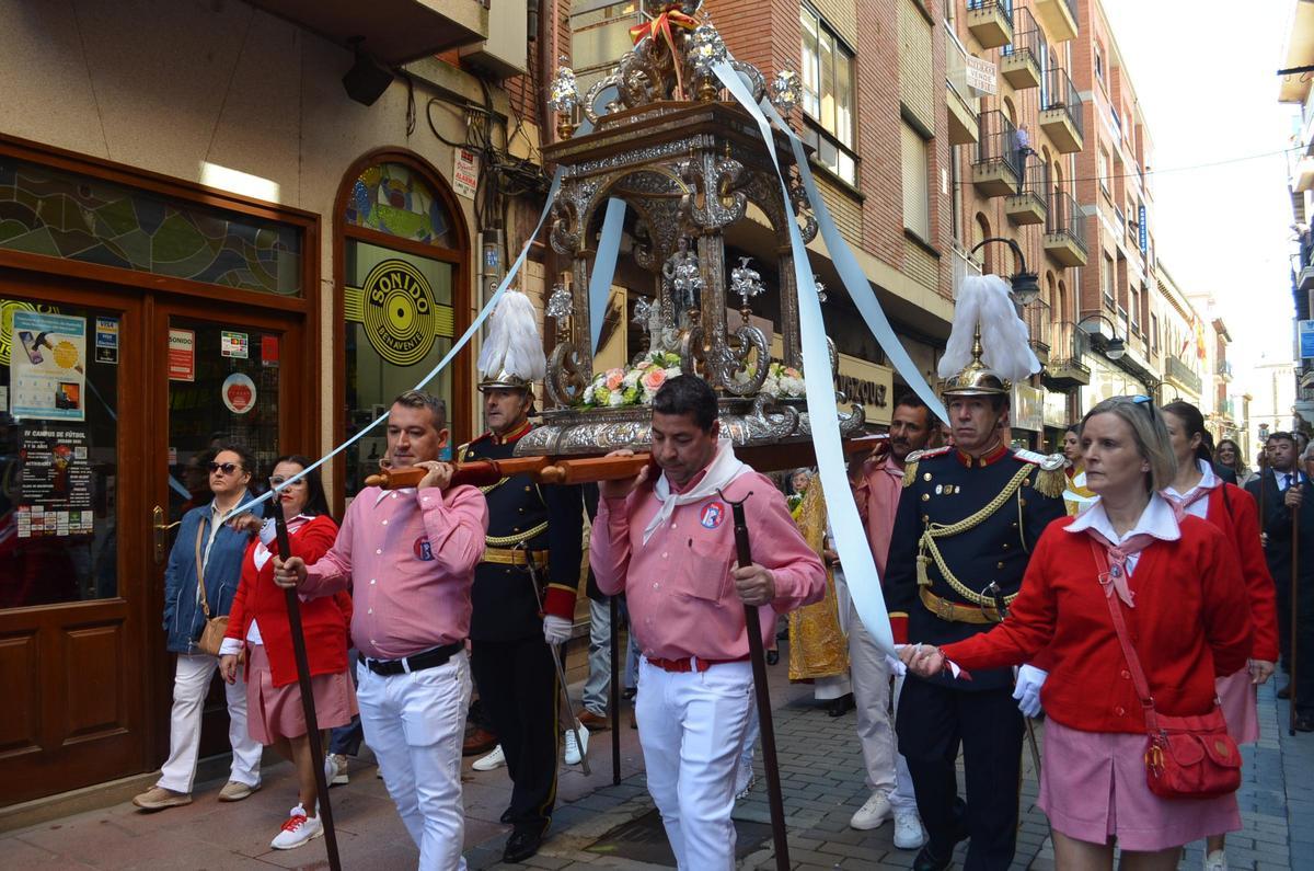 Procesión de La Veguilla por la calle La Rúa.