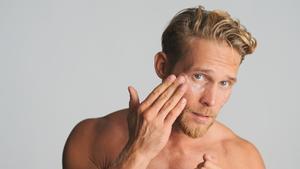 La crema antiarrugas para hombre que necesitas a partir de los 40 años