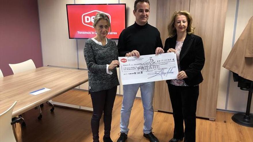 El grupo Deza dona 17.000 euros a Cruz Roja