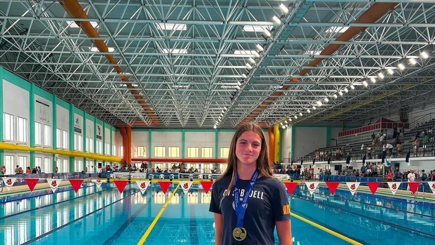La nedadora Janna Cortina, de Navarcles, guanya tres medalles en els Campionats d'Espanya alevins de Cadis