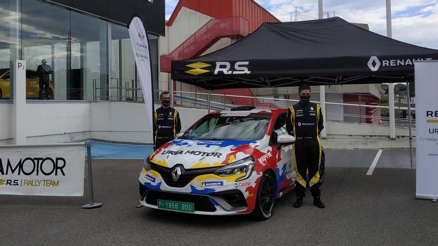 Pura potencia: Así es el Renault Clio presentado en Oviedo con el que José Álvarez luchará por el Campeonato de España de Rally