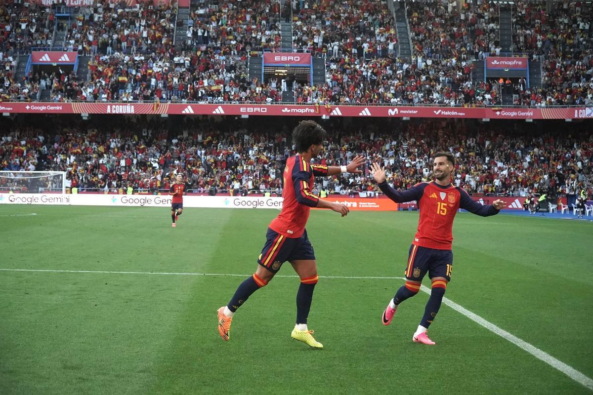 1-1 | España se conforma con un empate plomizo ante Irak en Riazor