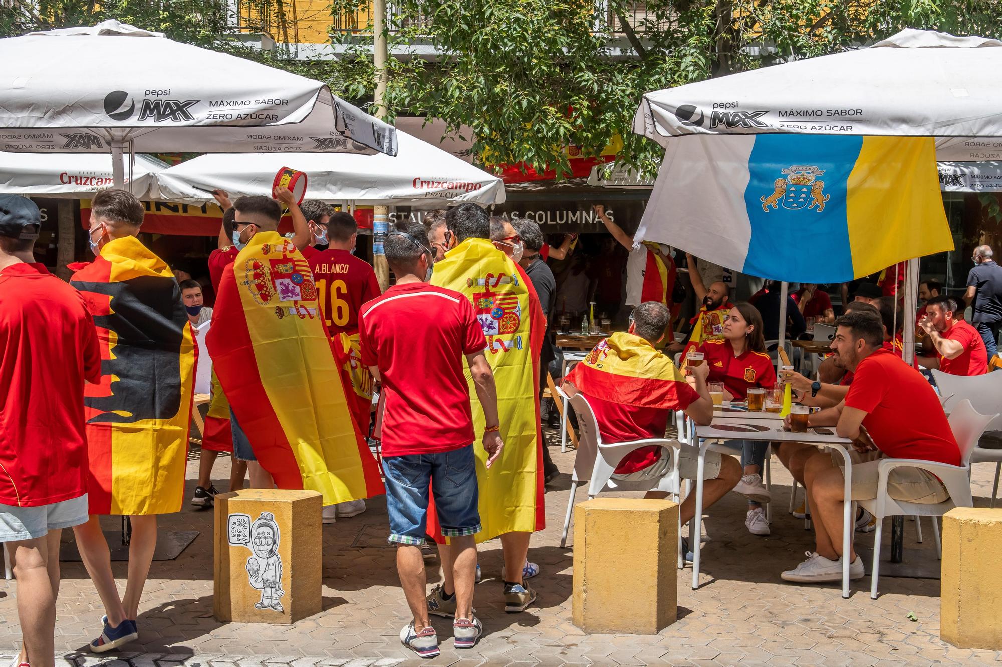 La Cartuja vibra en el partido decisivo de España