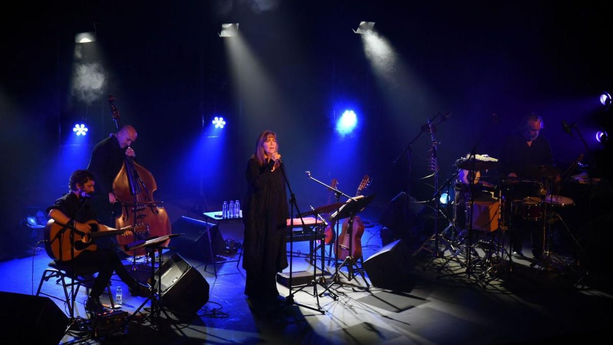 Maria del Mar Bonet y Borja Penalba cantan a la Navidad