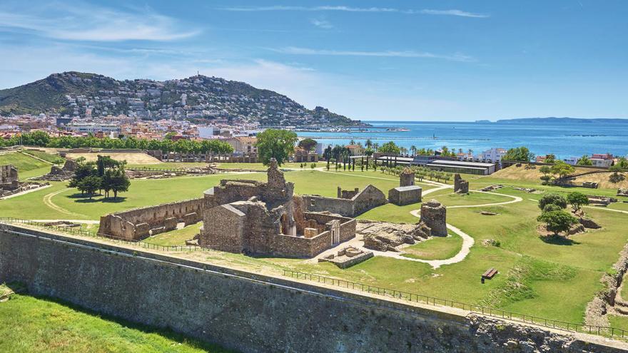 Difusió del patrimoni local que inclouen visites guiades, conferències, rutes literàries i activitats familiars.