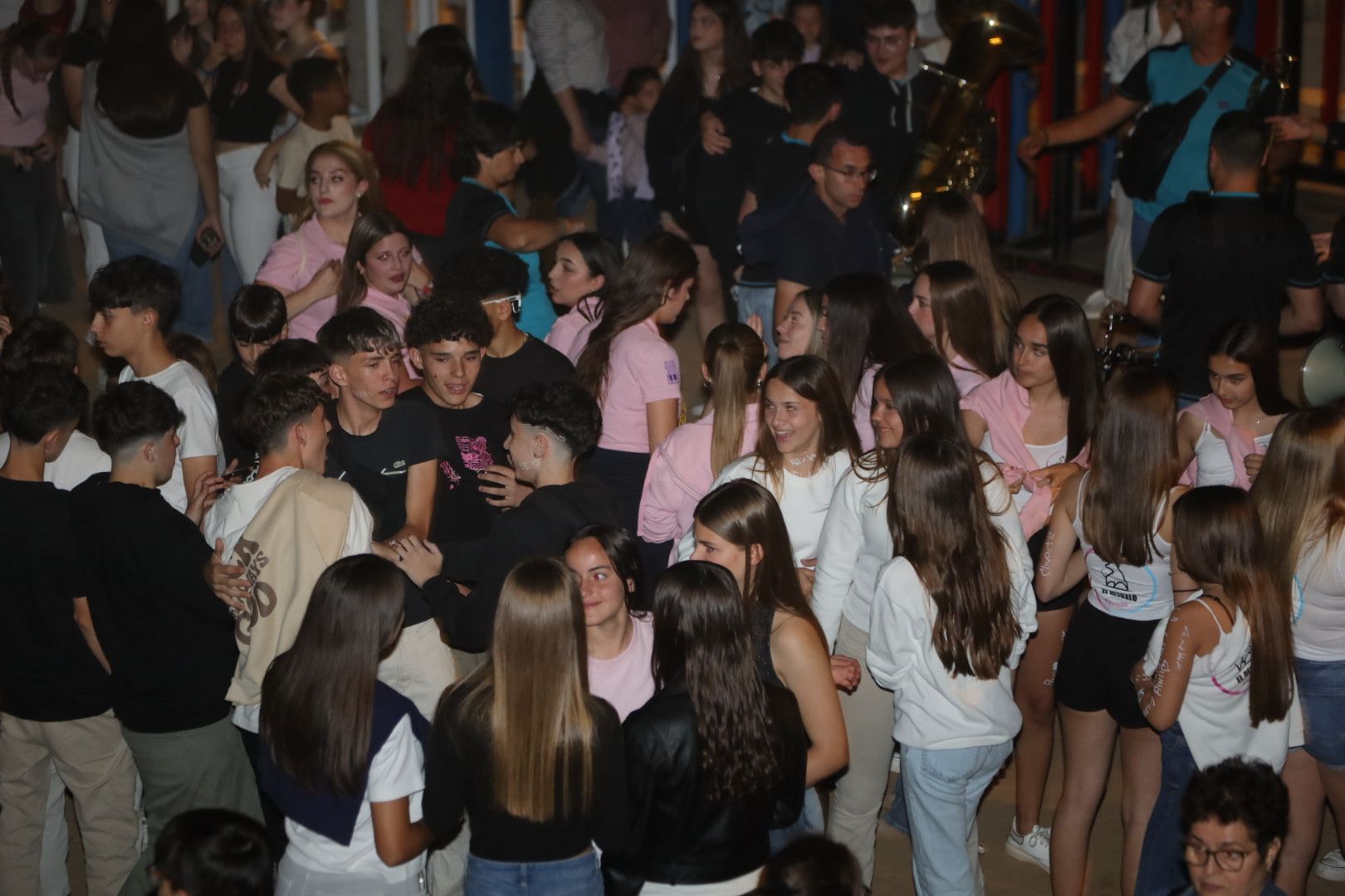 Galería de fotos: El Esclat de Festa inaugura por todo lo alto las fiestas de Almassora