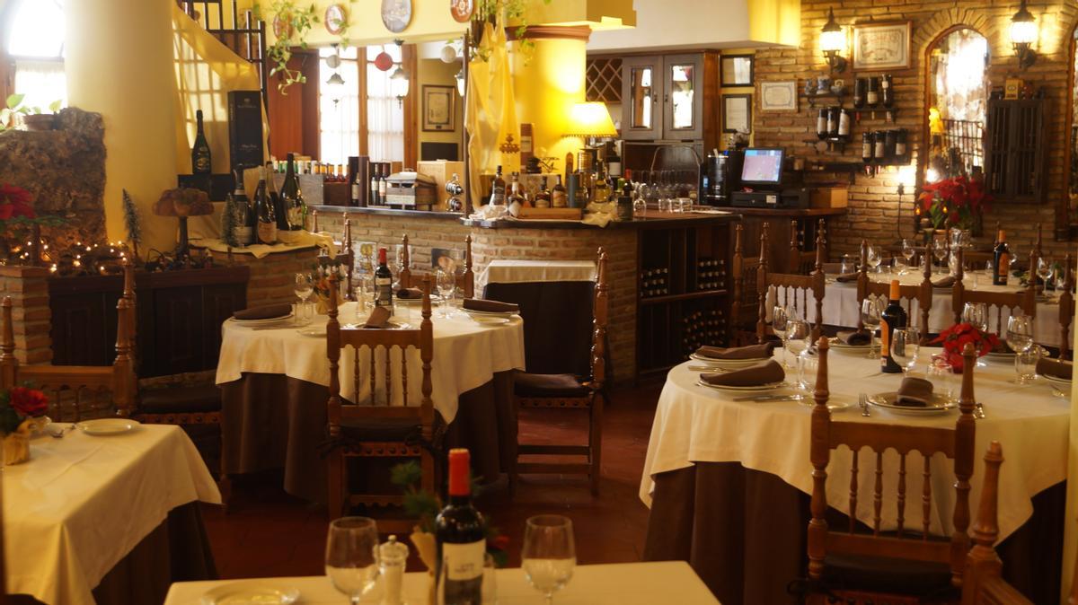 Interior del restaurante El Pórtico