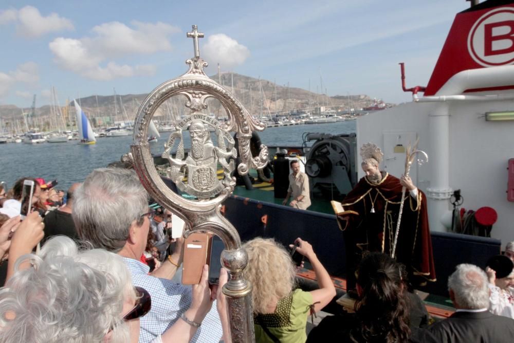 Desembarco de la nueva imagen de San Ginés de la Jara en Cartagena