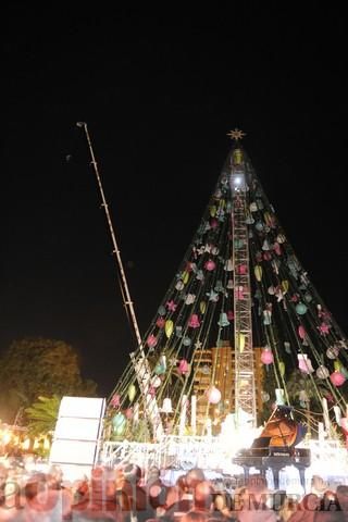 Encendido del Gran Árbol de Navidad de la Plaza Circular de Murcia