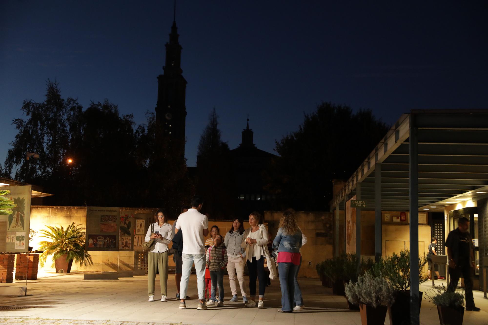 En imágenes: El Jardín Botánico de Gijón acoge las Noches Mágicas