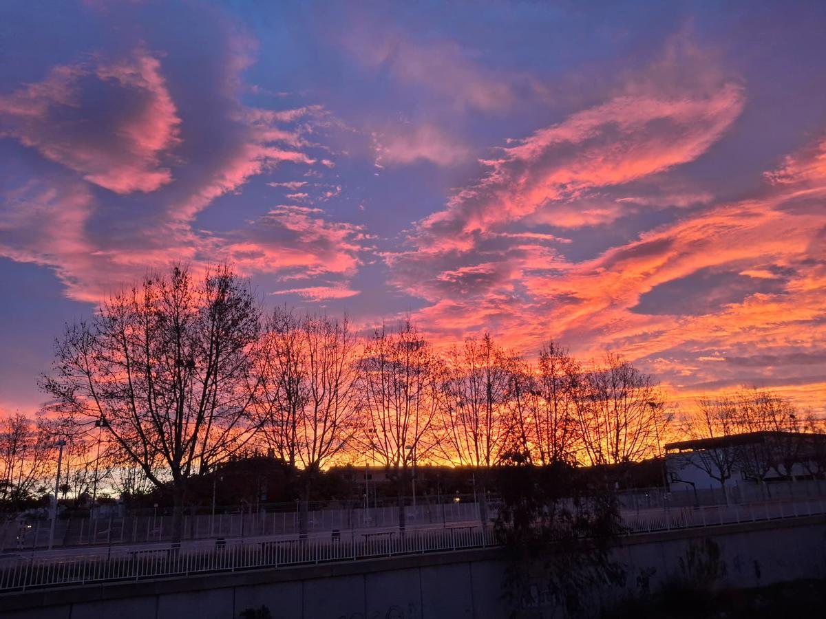 ¡Oh, cielos! Encandilados con el candilazo en Xàbia (imágenes)