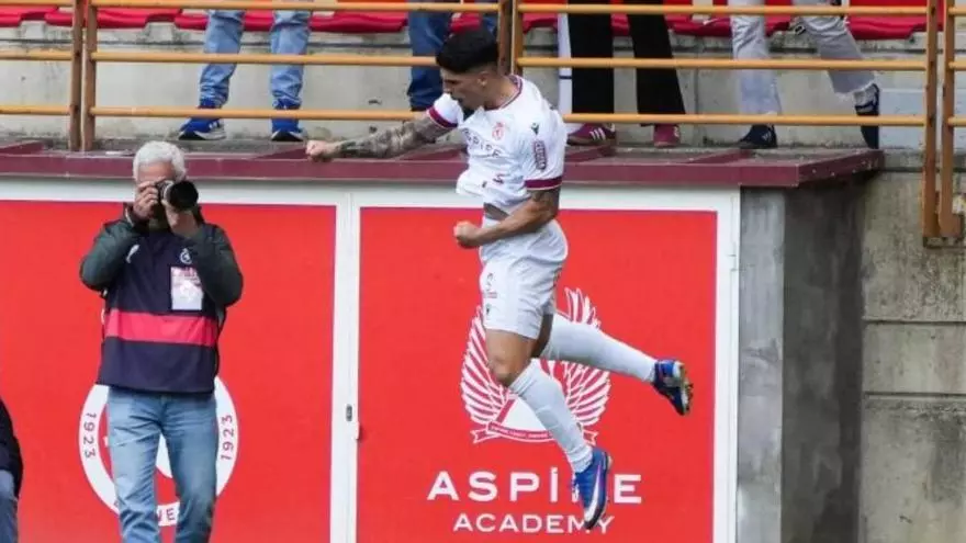 La Cultural Leonesa arrebata los tres puntos al Eibar y se niega a dormir colista
