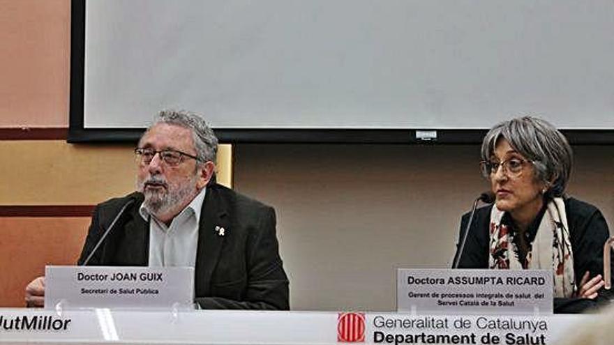 Joan Guix, de Salut Pública, i Assumpta Ricard, del Servei Català de la Salut.