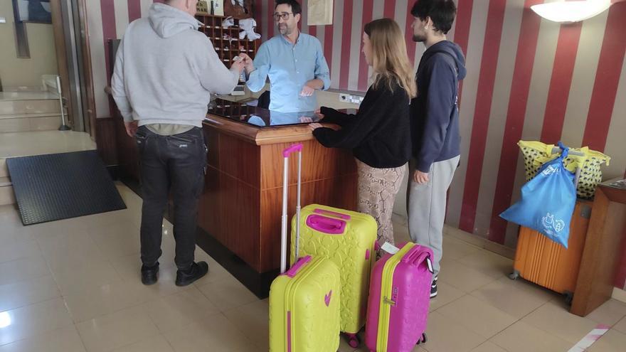 El alza de la gasolina retrasa las reservas en hoteles de la comarca