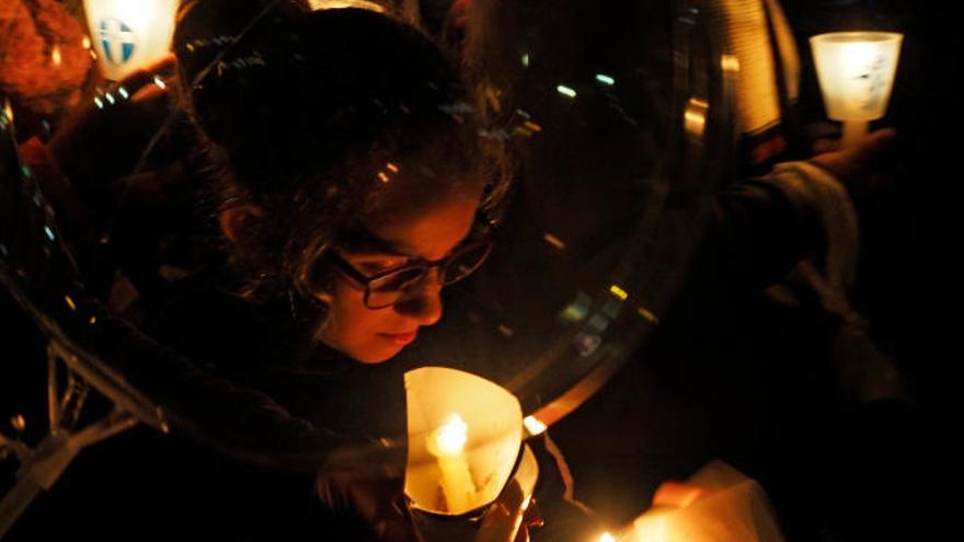 Instantánea de la procesión de las candelas el año pasado.